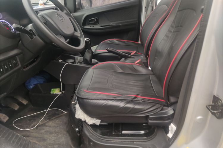 长安凯程 长安睿行M60 2023款 1.6L CNG舒适型客车6座中控内饰19