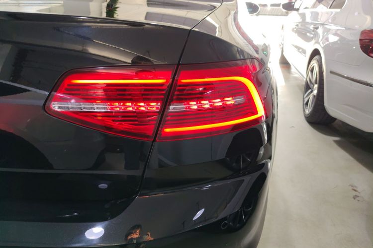 大众 迈腾 2019款 330TSI DSG 豪华型 国VI车身外观9