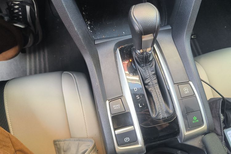 本田 思域 2016款 220TURBO CVT豪华版中控内饰18