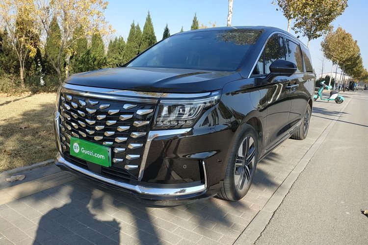 江淮瑞风 瑞风RF8 PHEV 2024款 智聆版 1.5T 150KM 旗舰型 磷酸铁锂车身外观1