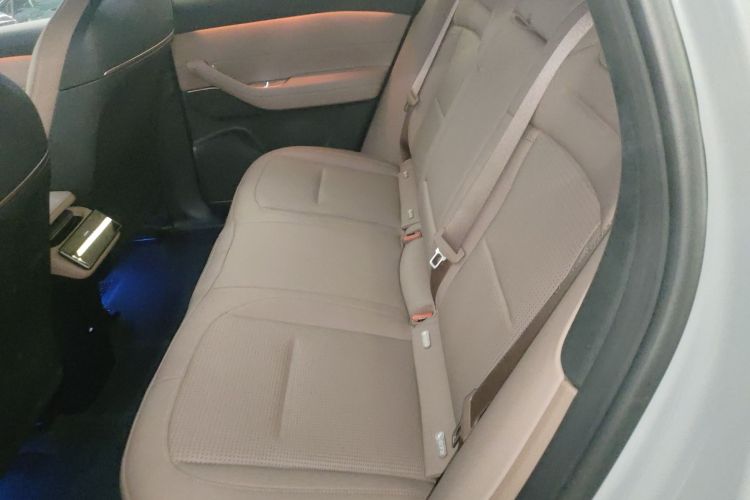 蔚来ES6 2024款 75kWh中控内饰7004