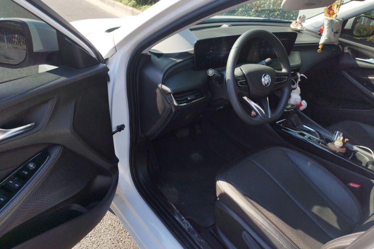 别克 威朗 2023款 Pro 乐享版中控内饰7003