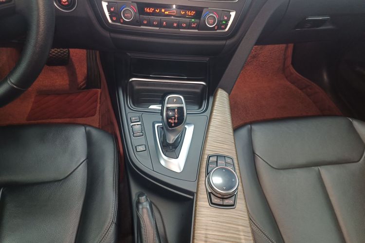 宝马3系GT 2013款 328i 风尚设计套装局部细节18