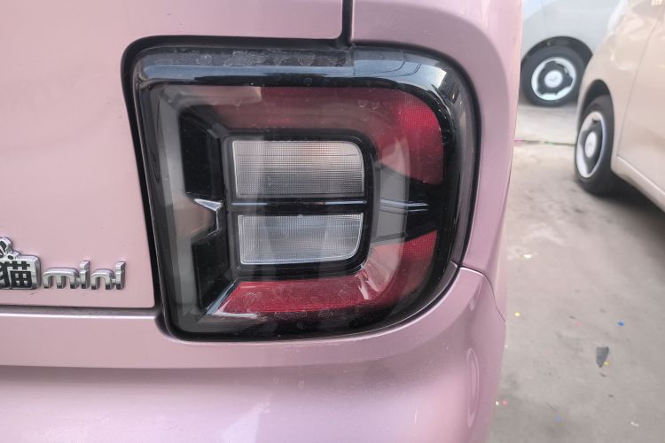 吉利银河 熊猫 2025款 210km 元气熊车身外观6006