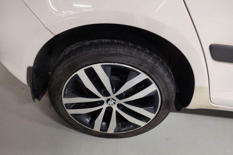 斯柯达 晶锐 2014款 1.6L 自动Sport版车身外观6008