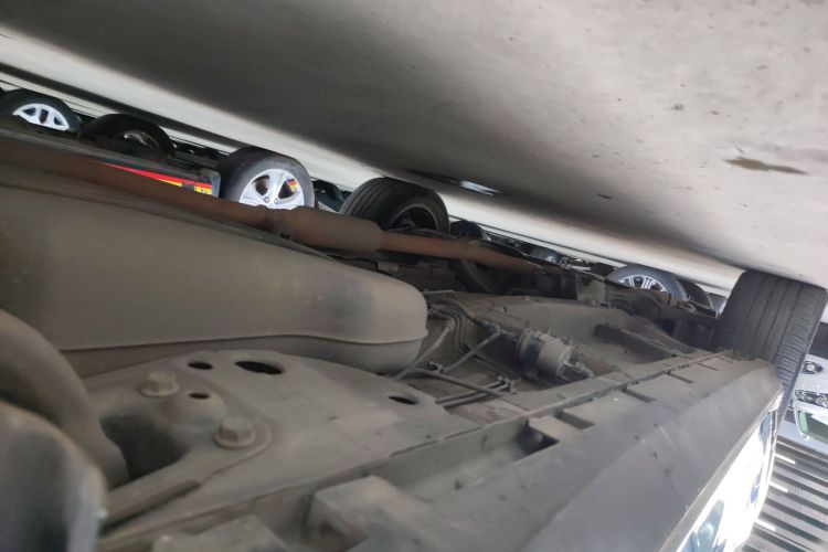 荣威RX5 2019款 20T 两驱自动4G互联铂金版局部细节9002