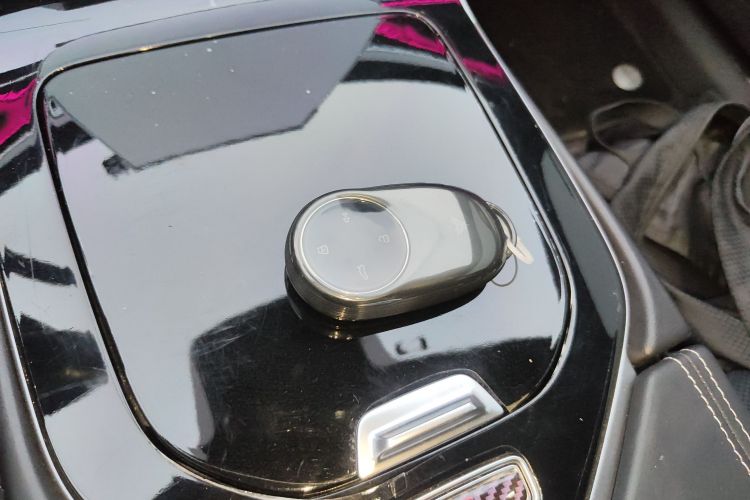 哪吒汽车 哪吒S 2024款 改款 增程 1060 Lite版中控内饰11