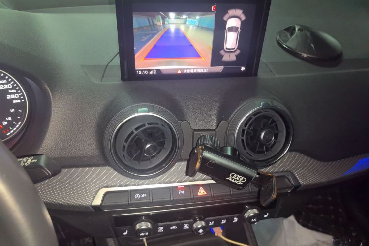 奥迪Q2L 2021款 35 TFSI 时尚动感型中控内饰16