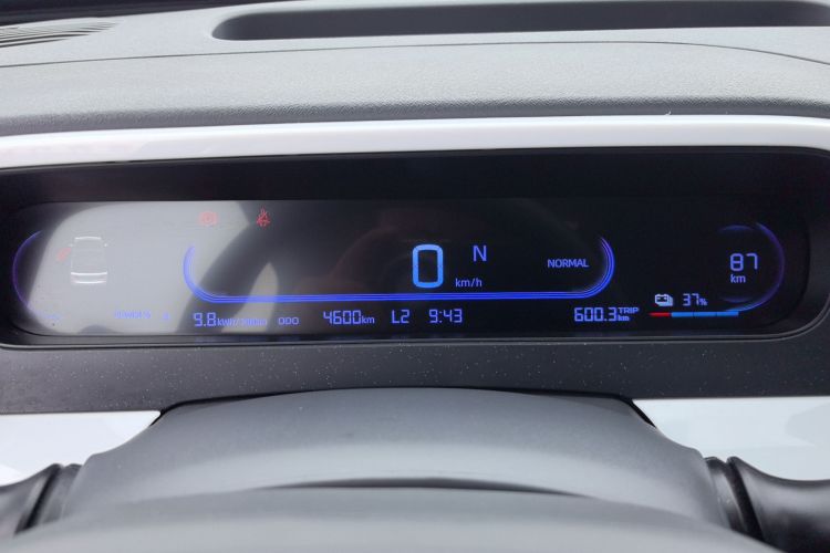 吉利银河 2025款 210km 熊猫卡丁中控内饰14