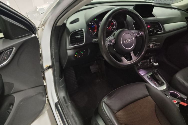 奥迪Q3 2018款 30周年年型 30 TFSI 时尚型中控内饰20