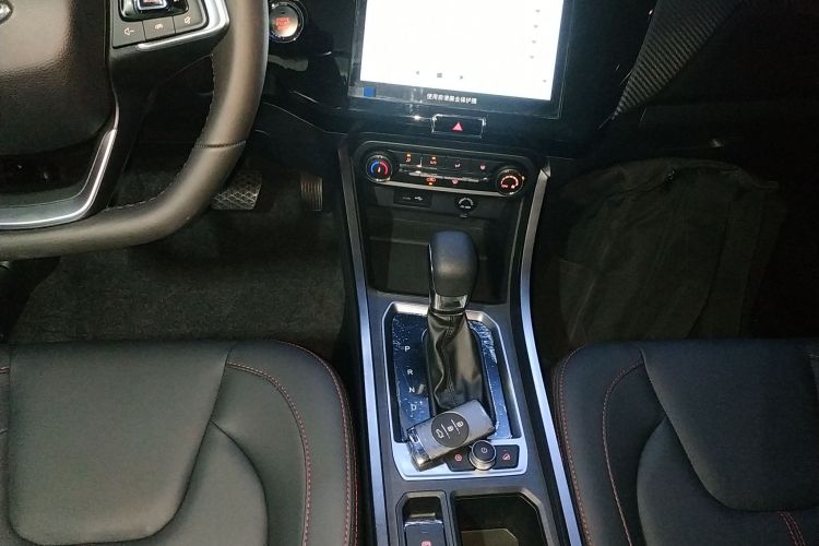 奇瑞 瑞虎3X 2021款 钻石版 1.5L CVT 3克拉中控内饰18