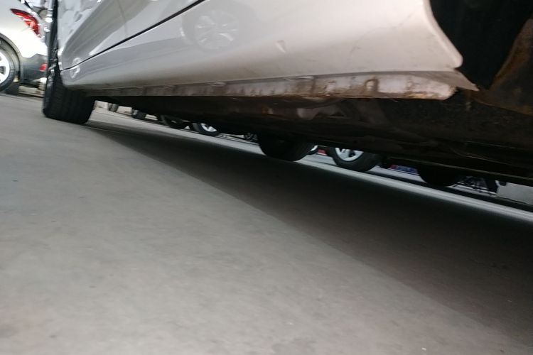 荣威i5 2021款 1.5L CVT铂金版局部细节9002