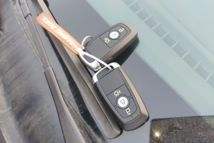 福特 福克斯 2021款 两厢 EcoBoost 180 自动ST Line中控内饰7001