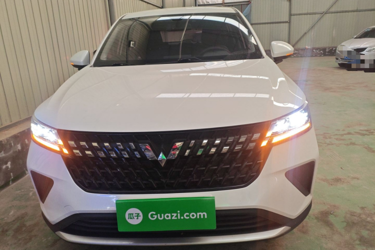 五菱汽车 五菱星驰 2022款 1.5L CVT畅玩型车身外观2