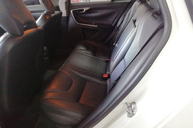 沃尔沃V60 2014款 T5 智逸版中控内饰21