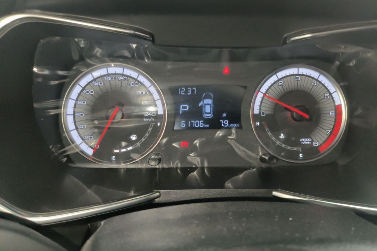 众泰T500 2018款 1.5T 自动豪华型中控内饰15