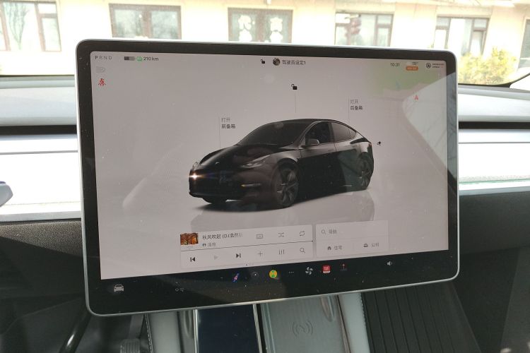 特斯拉 Model Y 2023款 后轮驱动版中控内饰16