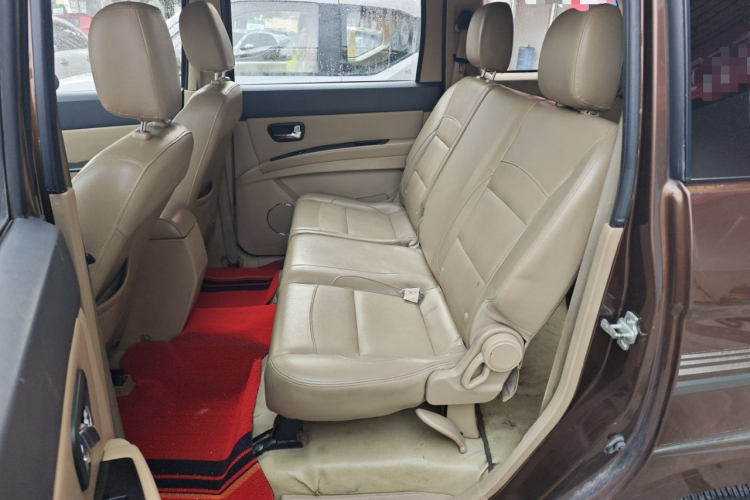 五菱汽车 五菱宏光 2013款 1.2L S舒适型国IV中控内饰21