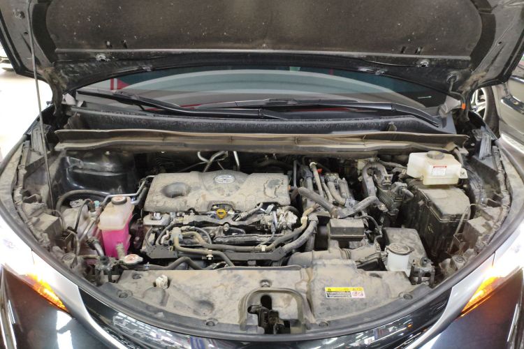 丰田 格瑞维亚 2022款 2.5L混动 尊爵版机舱底盘24