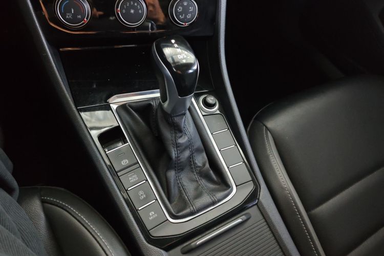 大众 速腾 2019款 280TSI DSG舒适型 国VI中控内饰18