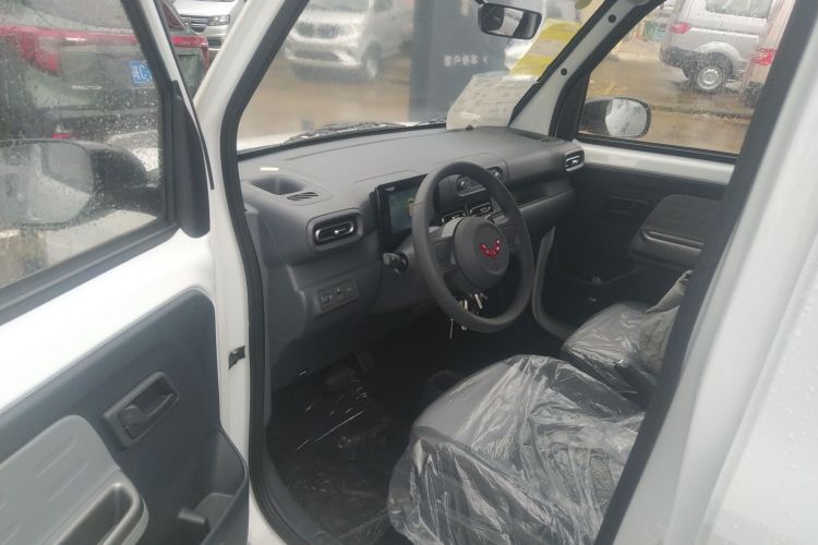 五菱汽车 五菱之光新能源 2025款 305km 进取型中控内饰20