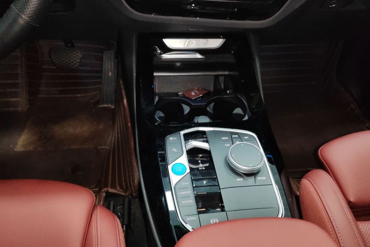 宝马iX3 2024款 领先型中控内饰18