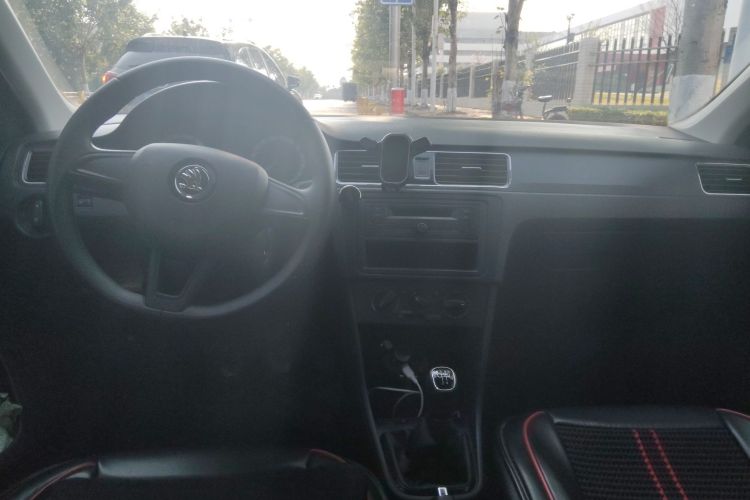 斯柯达 昕锐 2019款 改款 1.5L 手动标准版 国VI中控内饰12