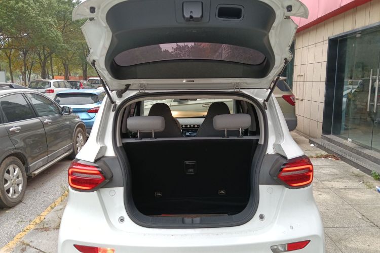 零跑汽车 零跑T03 2022款 皓玉版机舱底盘23