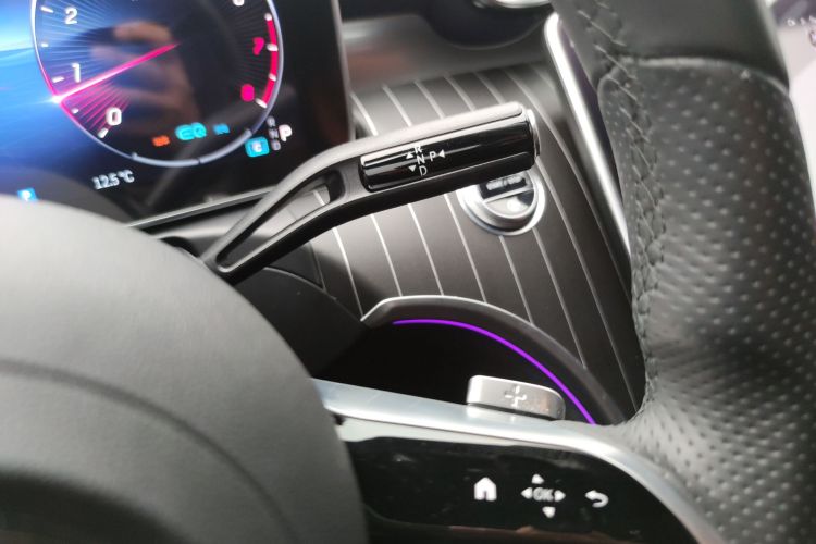 奔驰C级 2022款 改款 C 260 L 运动版局部细节18