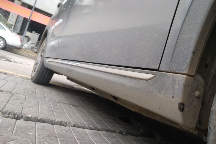 哪吒汽车 哪吒AYA 2023款 318 Lite局部细节9001