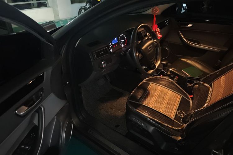 观致3 2015款 三厢 1.6T 自动致臻增强型中控内饰20