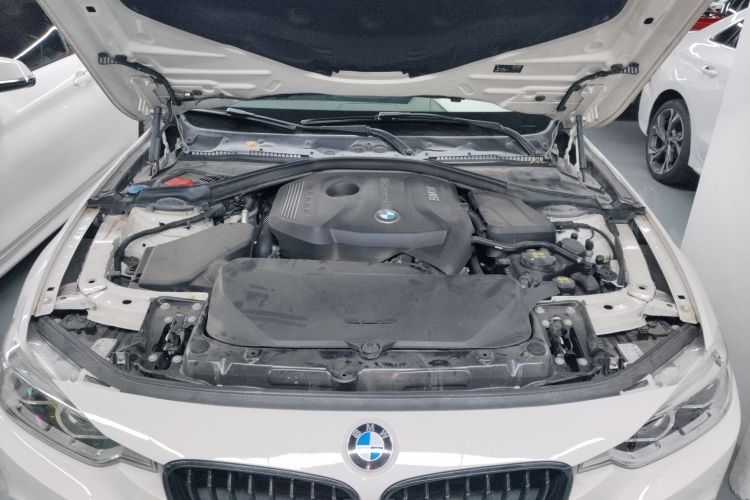 宝马3系 2017款 320Li M运动型局部细节24