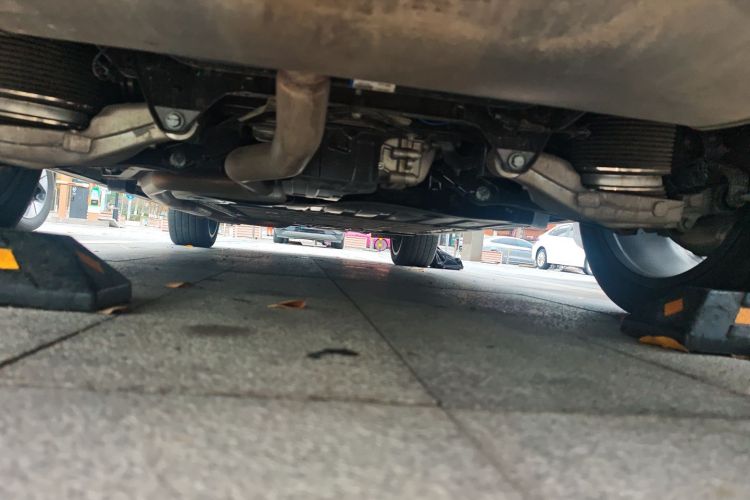 领克09 EM-P 2024款 2.0TD EM-P 四驱ULTRA 六座局部细节9009