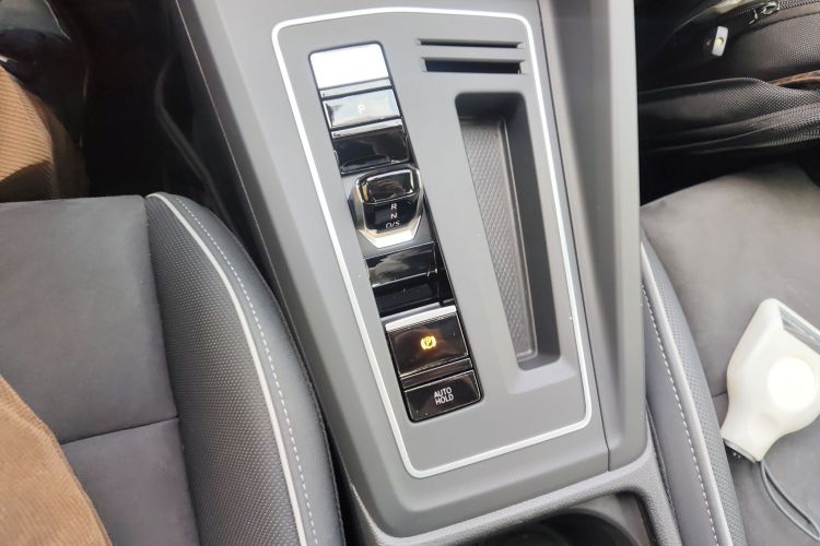 大众 高尔夫 2023款 改款 280TSI DSG R-Line Lite中控内饰18