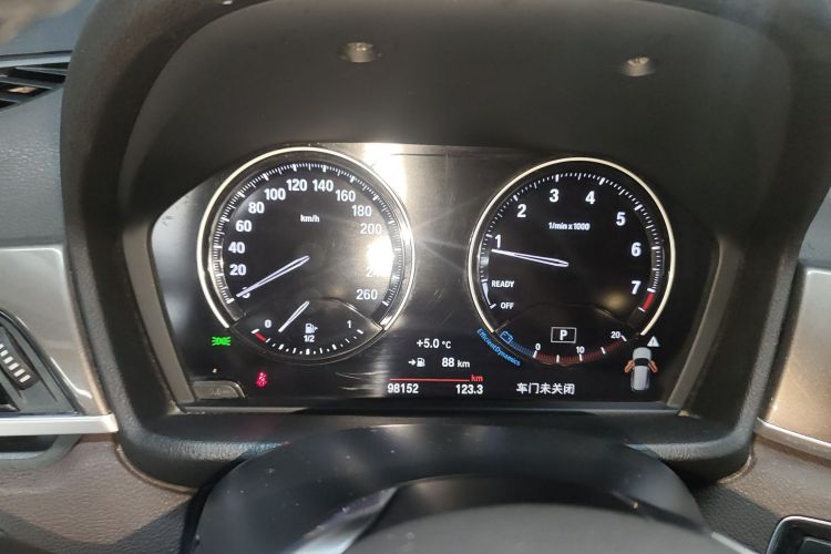 宝马X1 2019款 xDrive20Li 尊享型中控内饰14