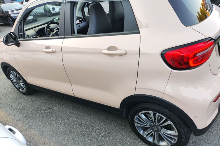 零跑汽车 零跑T03 2021款 400豪华版车身外观4