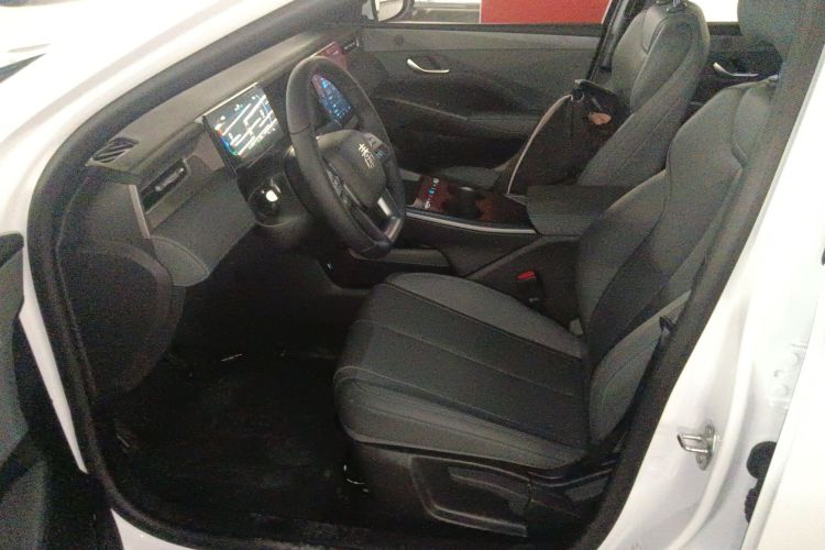 比亚迪 秦PLUS 2025款 DM-i 智驾版 128KM进取型中控内饰19