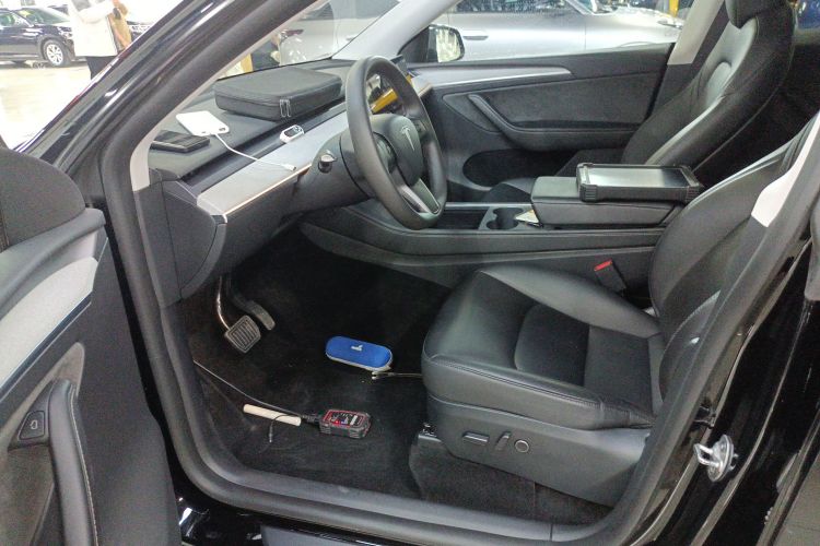 特斯拉 Model Y 2024款 后轮驱动版局部细节19