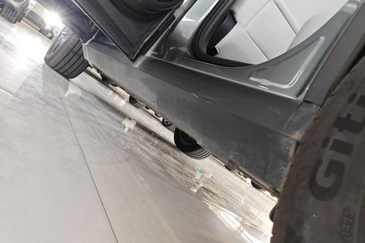 方程豹 钛3 2025款 501KM 四驱智驾Max版局部细节9002