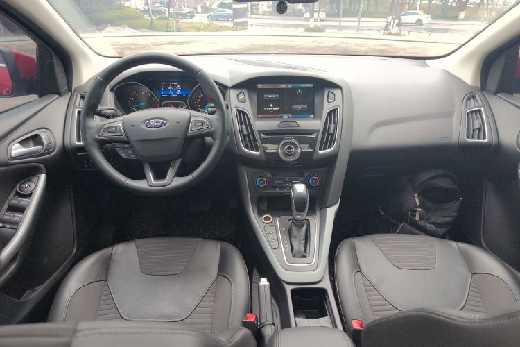 福特 福克斯 2015款 两厢 EcoBoost 180 自动运动型中控内饰12