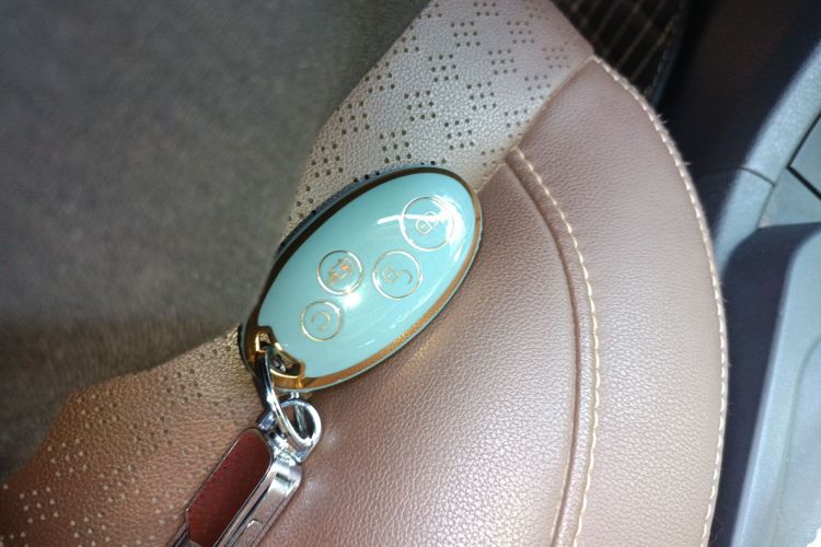 比亚迪S7 2017款 2.0T 自动尊贵型中控内饰7001