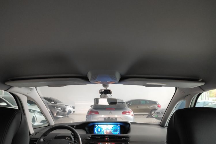 雪铁龙 C4 PICASSO 2015款 1.6T 时尚型 5座中控内饰22