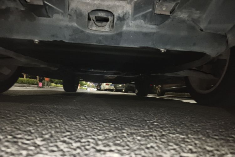 路虎 神行者2 2013款 2.0T Si4 SE汽油版局部细节9008