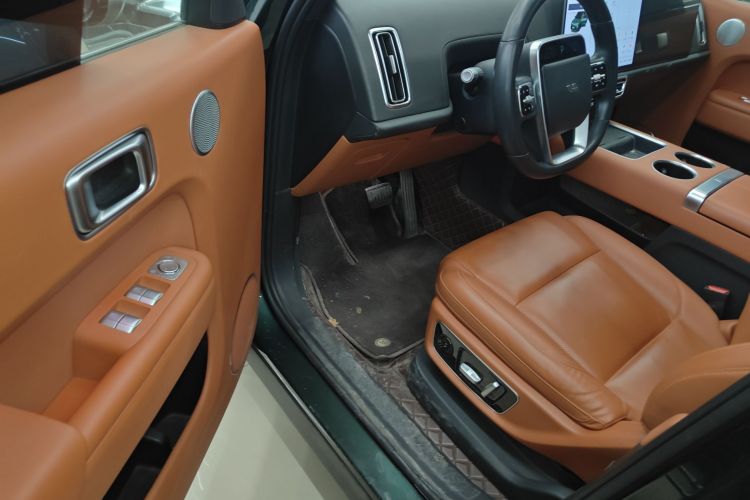 理想汽车 理想L9 2022款 Max中控内饰20