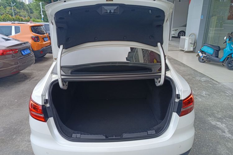 福特 福睿斯 2019款 1.5L 自动质享型局部细节23