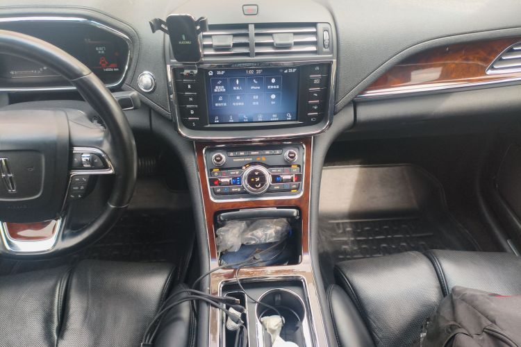 林肯大陆 2020款 2.0T 两驱MONO限量尊耀版 MONO BLACK中控内饰16