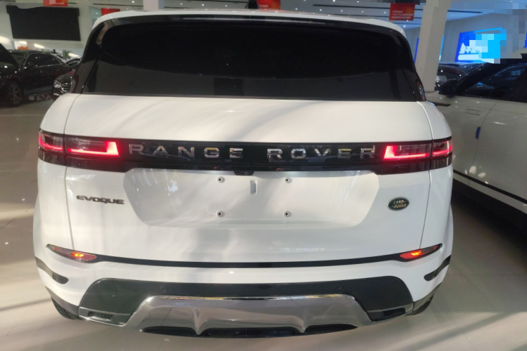 路虎 2024款 揽胜极光L SE 驭光尊耀版车身外观6