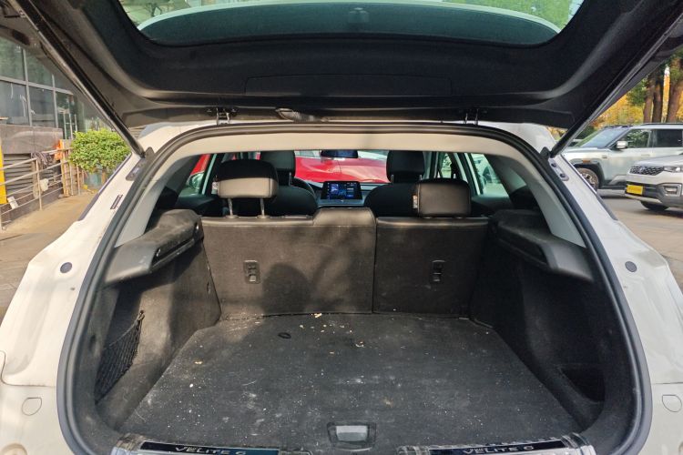 别克 微蓝6 2022款 插电混动 互联智享型机舱底盘23