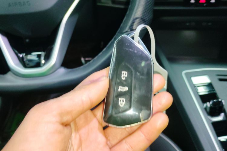 大众 高尔夫 2023款 改款 280TSI DSG R-Line Lite中控内饰11