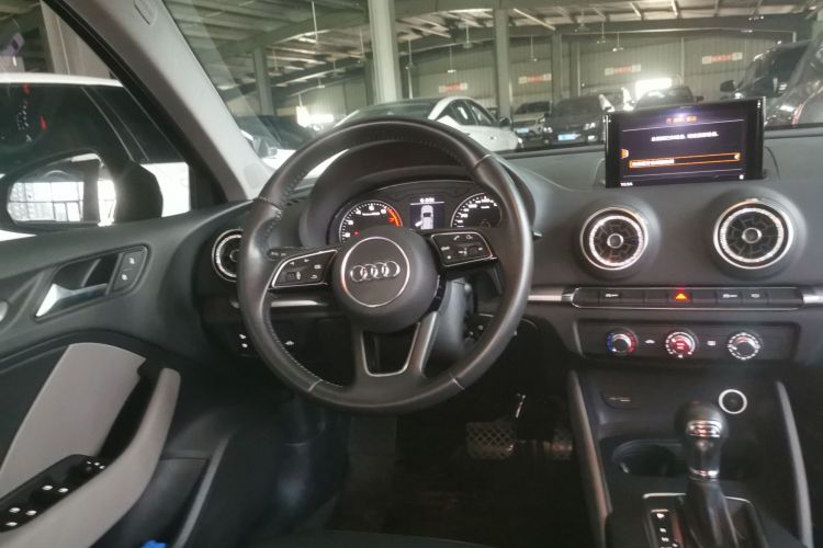 奥迪A3 2019款 Sportback 35 TFSI 进取型 国V局部细节13